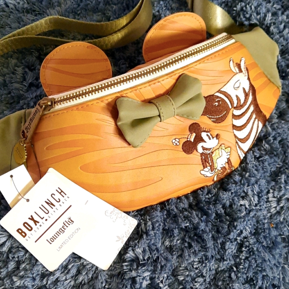 Minnie Mouse fanny pack BoxLunch Loungefly
